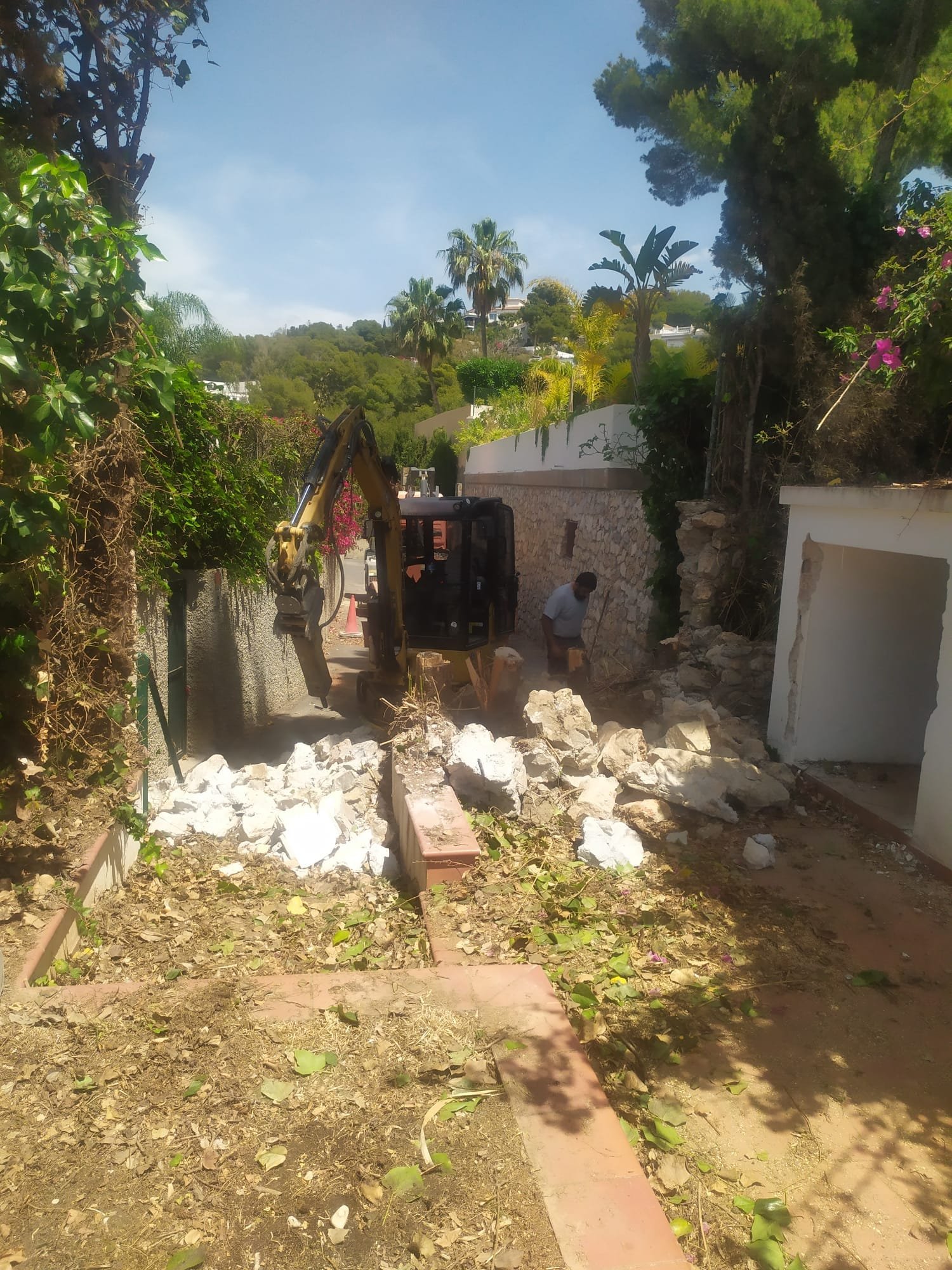 Excavaciones y contratas Almuñécar